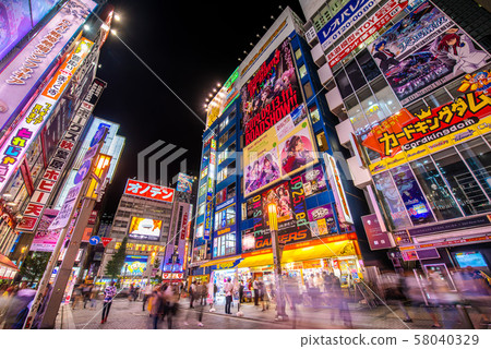  秋葉原的“東京”夜景 58040329