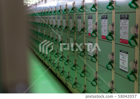 投幣保險箱 水池 更衣室 58042057