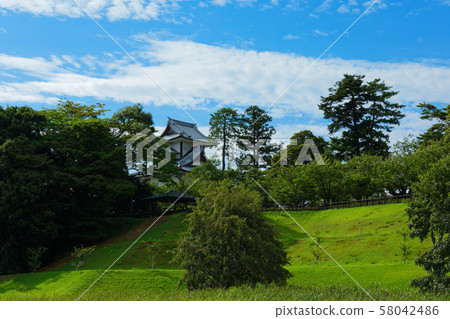 Kanazawa Castle with a view of Hishikan from Shinmaru Square Kanazawa Castle with a view of Hishikan from Shinmaru Square 58042486