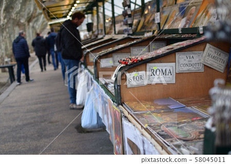 Italian souvenir shop Italian souvenir shop 58045011