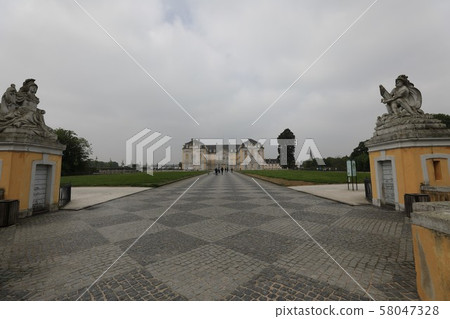 Augustusburg Castle distant view 58047328