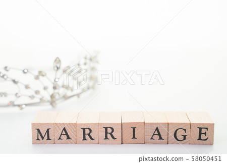 tiara, marriage, bridal 58050451
