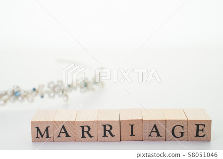 tiara, marriage, bridal 58051046