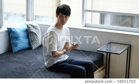 Male room Living alone Smartphone Smartphone Male room Living alone Smartphone Smartphone 58051783