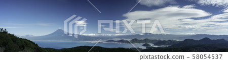 (Shizuoka) Mt. Fuji seen from the plateau to the plateau 58054537