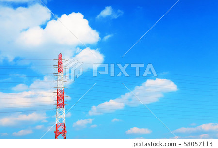藍天，輸電線路和鋼塔景觀 58057113