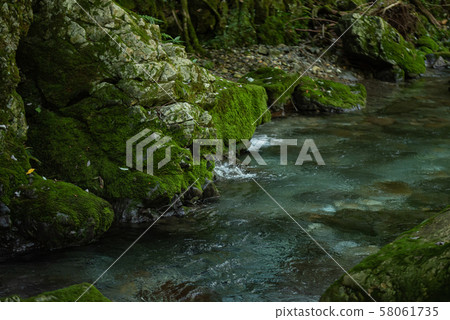 Hirahara河水下的水 Hirahara河水下的水 58061735