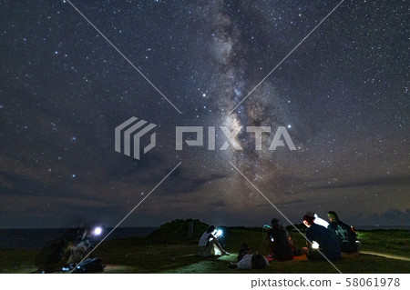 日本最南端的紀念碑，鳩山島星空 58061978