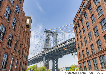 manhattan bridge view from dumbo 58065537
