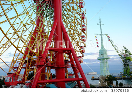 神戶馬賽克摩天輪和神戶舊港口信號站 58070516