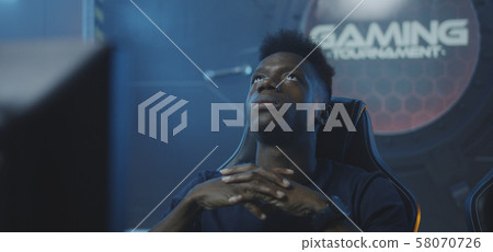 Gaming team losing a match 58070726