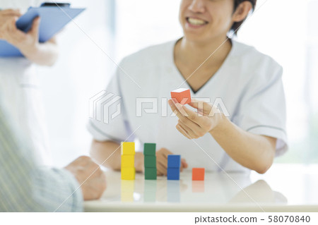 白大衣男康復 58070840