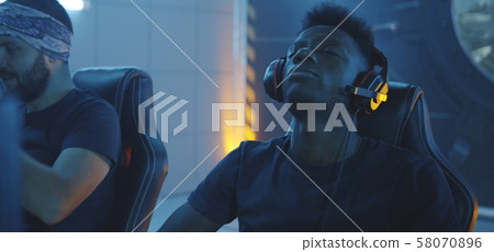 Gaming team losing a match 58070896