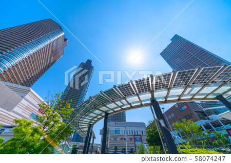 Views of Japan's Kawasaki cityscape, Musashikosugi station, tower apartments, etc. 58074247