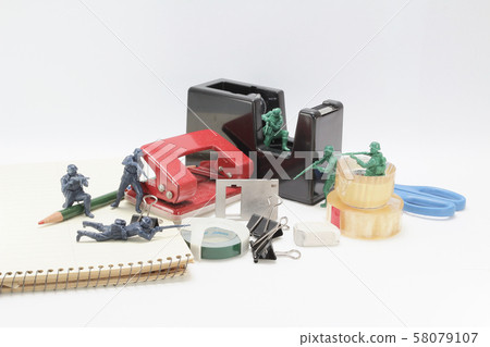 a fun of green army at stationery war a fun of green army at stationery war 58079107