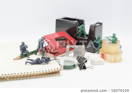 a fun of green army at stationery war a fun of green army at stationery war 58079109