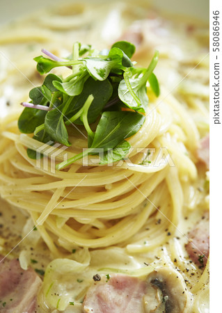 Carbonara Carbonara 58086946