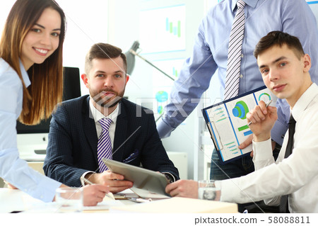 Smiling business people 58088811