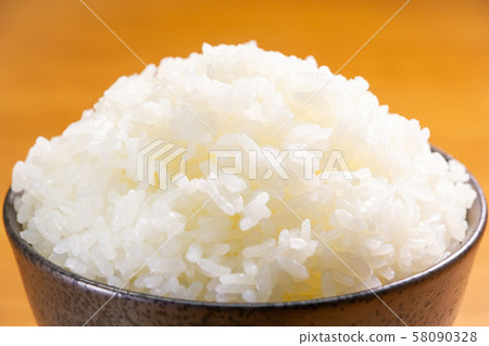 A pile of rice. 58090328