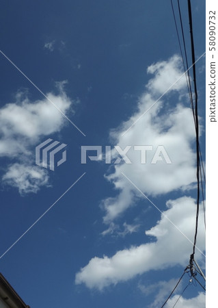 像棉花糖一樣的雲 像棉花糖一樣的雲 58090732