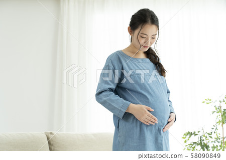 Pregnant woman full month maternity Pregnant woman full month maternity 58090849
