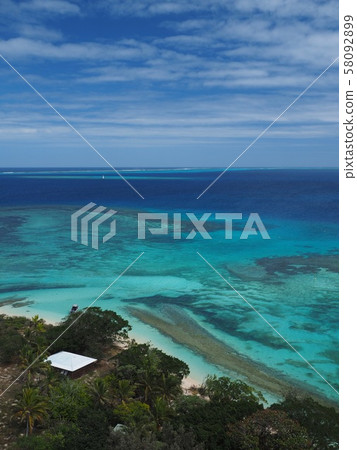 從新喀裡多尼亞阿米德燈塔查看 從新喀裡多尼亞阿米德燈塔查看 58092899