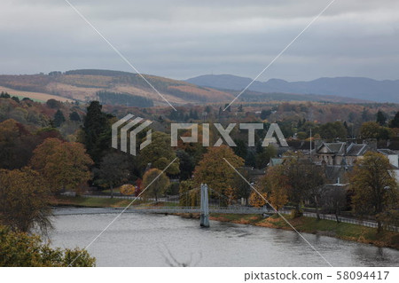 在蘇格蘭的美麗城市景觀 在蘇格蘭的美麗城市景觀 58094417