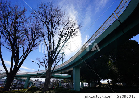 板橋Hasune,人行天橋,晴天,土木工程,田中獎,彎曲 板橋Hasune,人行天橋,晴天,土木工程,田中獎,彎曲 58096013