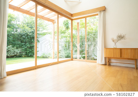 保姆護理設施輪椅家庭護理醫學圖像 保姆護理設施輪椅家庭護理醫學圖像 58102827