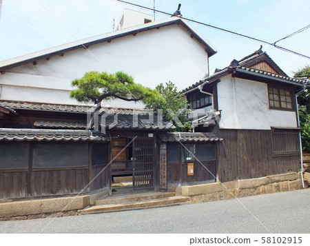 Tomonoura, the hometown of "Ponyo" (a hidden room for Ryoma Sakamoto) 58102915