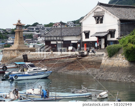Tomonoura, the hometown of "Ponyo" (from the Rikiishi side of Tomonotsu) 58102949