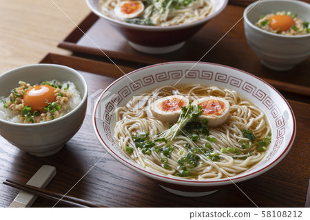 醬油拉麵和H仁納豆飯 58108212