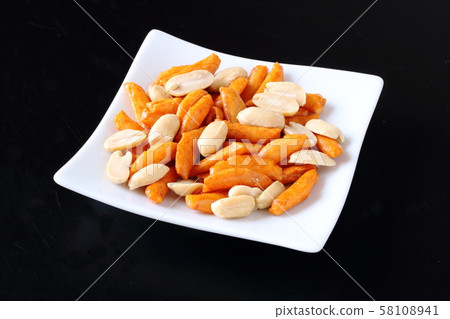 Persimmon pea Persimmon pea 58108941