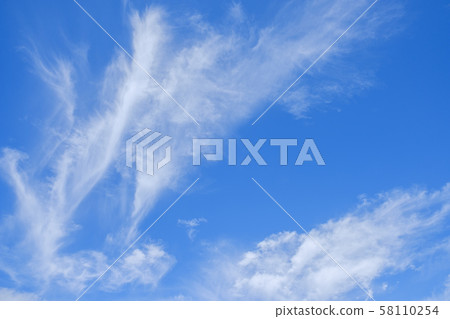 天空和雲的形狀 天空和雲的形狀 58110254