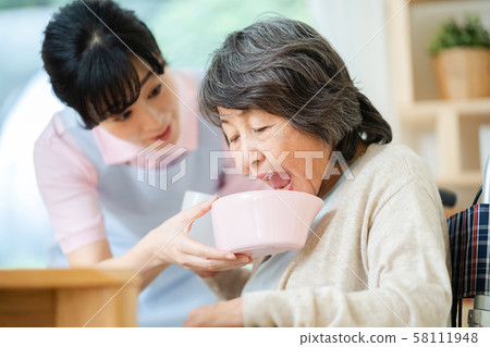 Gargle Gargle Base Care Image Senior Day Care Care Worker Care Home Gargle Gargle Base Care Image Senior Day Care Care Worker Care Home 58111948