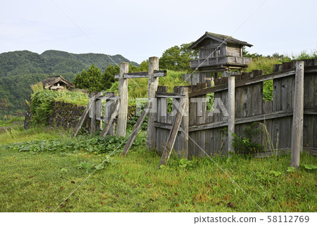 本丸門柵欄線鳥居城遺跡(石川縣白山市) 本丸門柵欄線鳥居城遺跡(石川縣白山市) 58112769