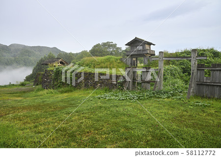 本丸門柵欄線鳥居城遺跡(石川縣白山市) 本丸門柵欄線鳥居城遺跡(石川縣白山市) 58112772