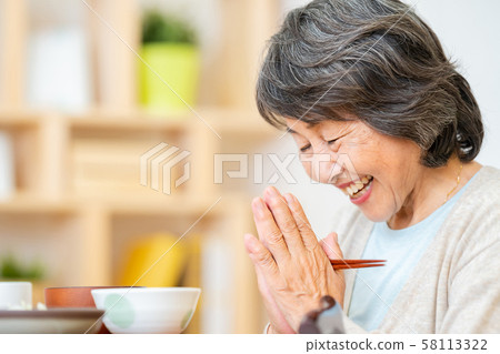 Senior, grandmother, senior 58113322