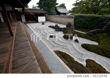 Daitokuji Temple 58118542