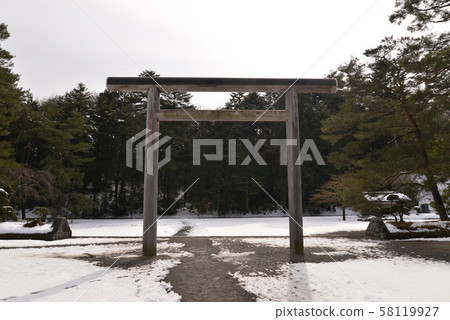 Torii gate at Musashi Tomb Cemetery 58119927