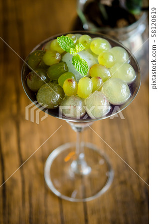 Grapes cocktail or lemonade. 58120619