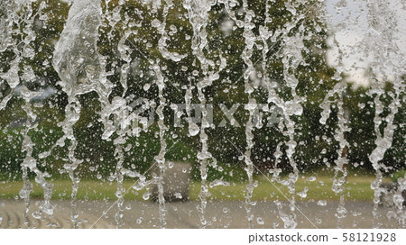 一個噴泉 一個噴泉 58121928