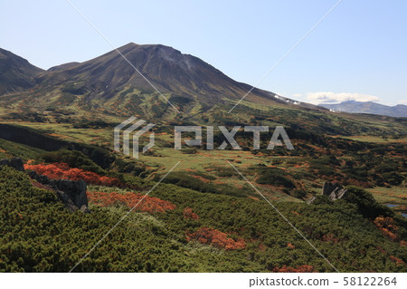 大雪山托瑪山口在秋天到達旭岳 58122264