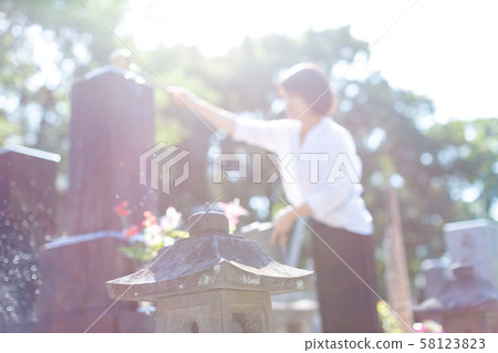 Grave visit image 58123823