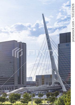 A teleport bridge pillar connecting the Daiba area and the Aomi area. 58128926