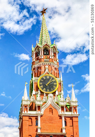 Spasskaya tower of the Moscow Kremlin 58130869