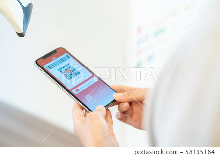 Cashless payment Bar code Smartphone payment QR code Cashless payment Bar code Smartphone payment QR code 58135164