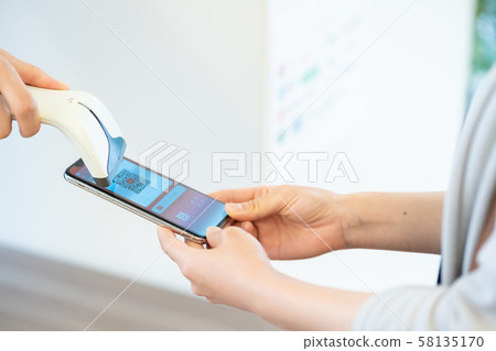 無現金付款條形碼智能手機付款QR碼 無現金付款條形碼智能手機付款QR碼 58135170