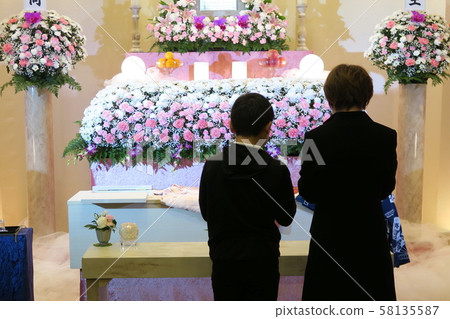 失去親人的家人 失去親人的家人 58135587