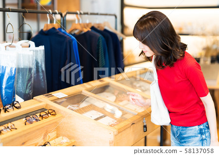 Ladies Shopping Shopping Cute Lifestyle Casual Ladies Shopping Shopping Cute Lifestyle Casual 58137058